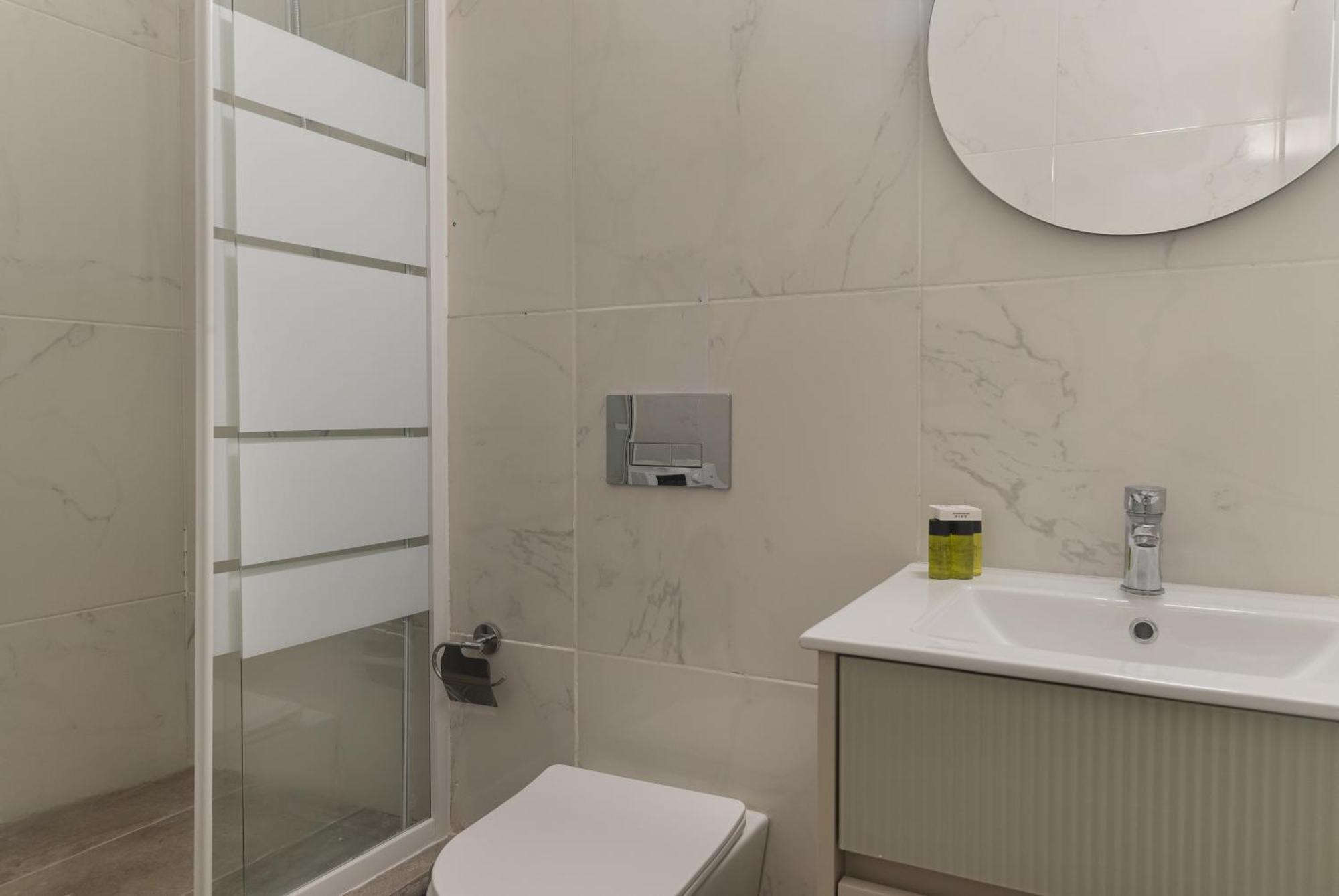 Phaedrus Living City Breeze Residences Finesse Ларнака Екстериор снимка