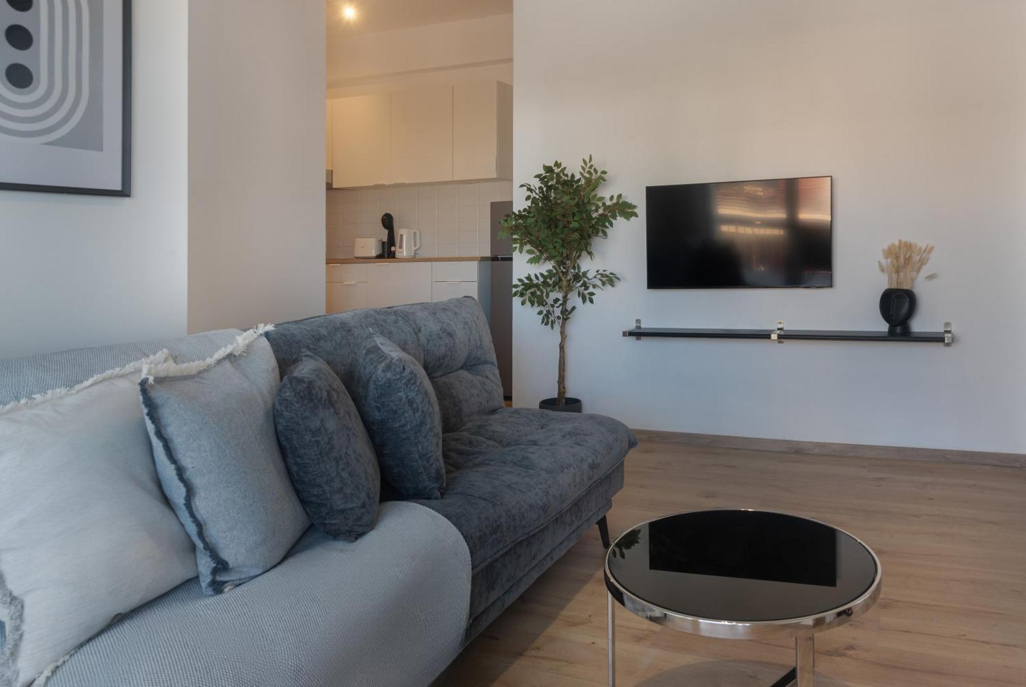 Phaedrus Living City Breeze Residences Finesse Ларнака Екстериор снимка